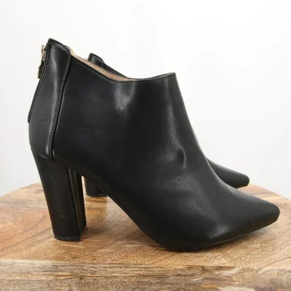 Makers Boots Black Ankle Bootie Pointed Toe Faux Leather Block Heel Zipper 10